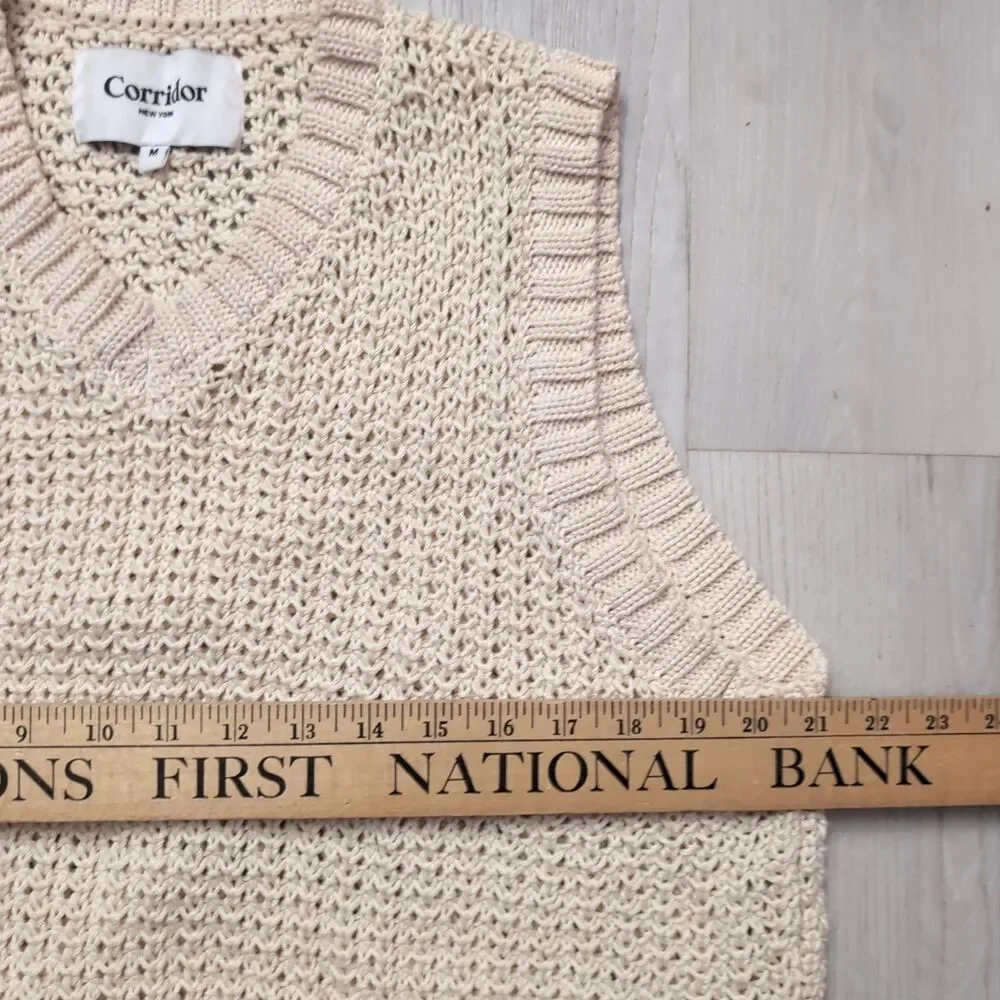 Corridor Open Knit sweater Vest Mens Size Medium Sleeveless Organic Merc Cotton